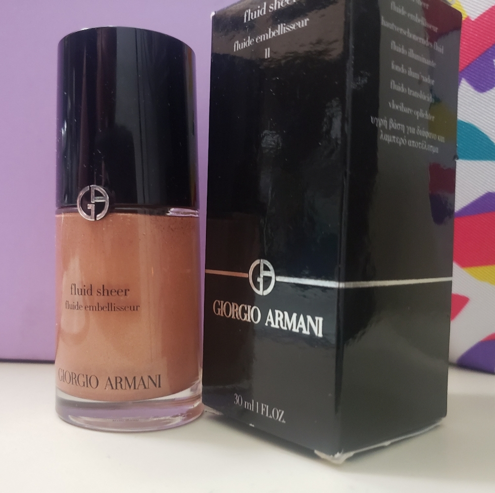 Giorgio Armani liquid fluid sheer brand new only been tried on arm!